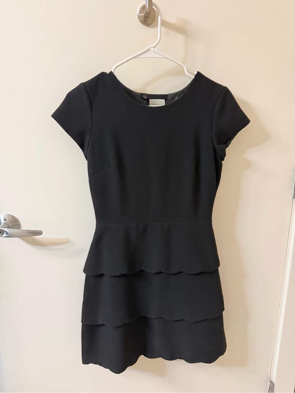 Club Monaco Black Short-Sleeve Tiered Scallop Mini Dress